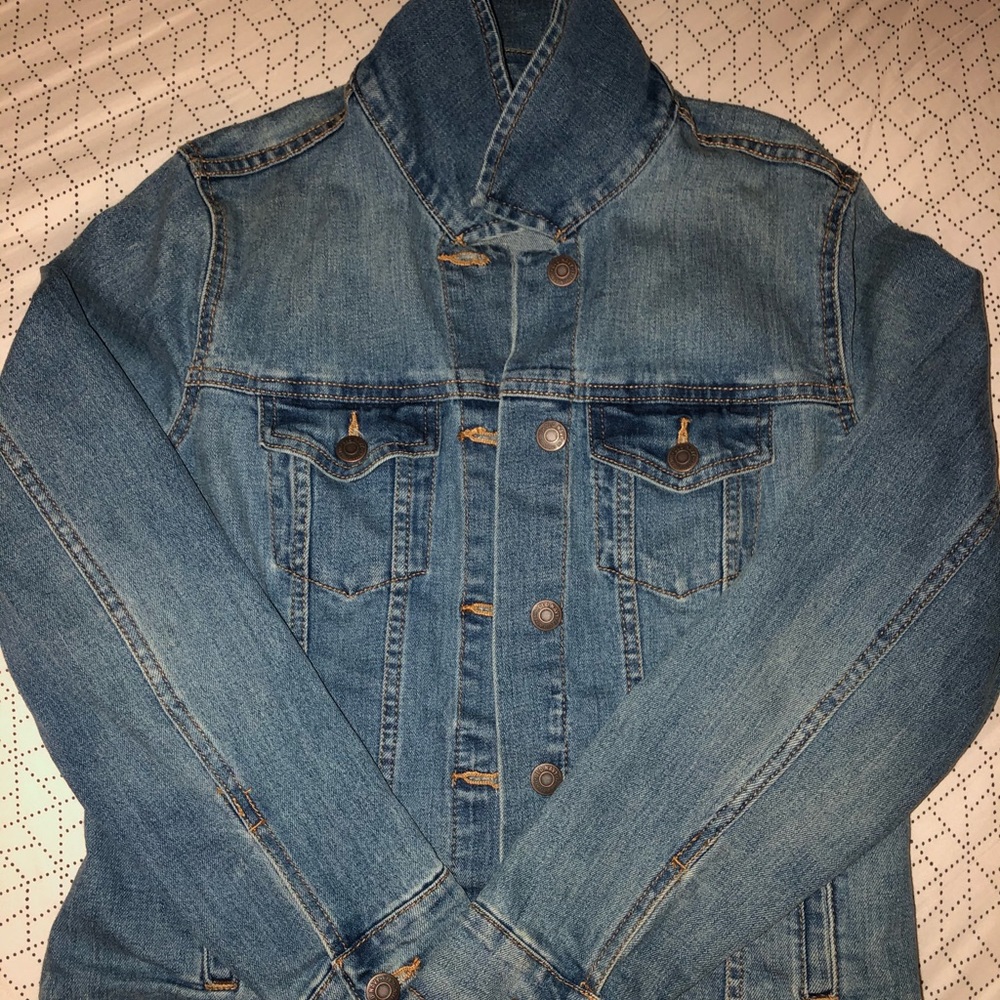 ♡ Old Navy denim jacket ♡